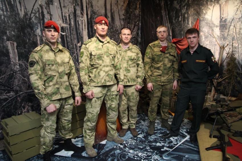 Военнослужащие Росгвардии приняли участие в открытии исторической экспозиции