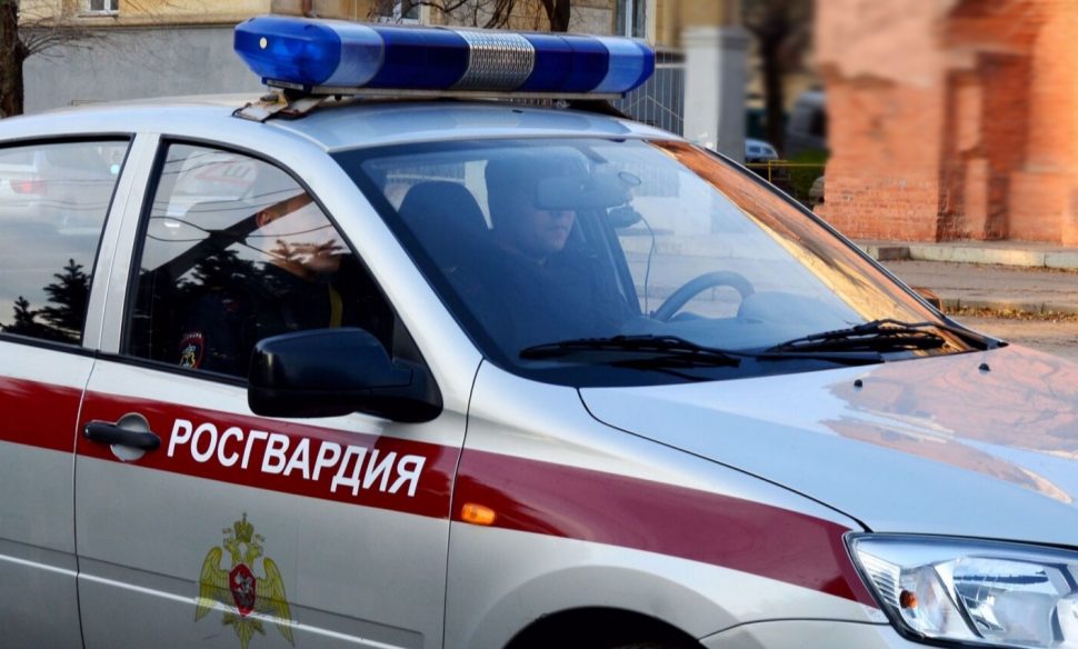 Росгвардейцы задержали подозреваемого в нанесении ножевого ранения женщине
