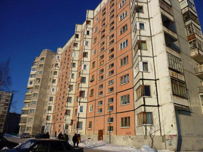 Северодвинец попытался выпрыгнуть со второго этажа