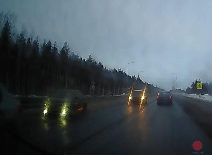 машина находилась в заносе