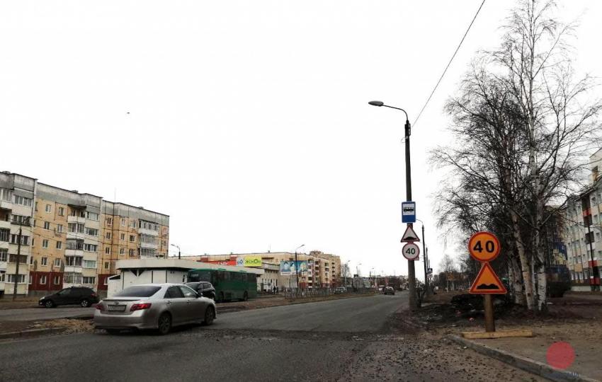 В Северодвинске застройщик не спешит восстанавливать разрушенный асфальт