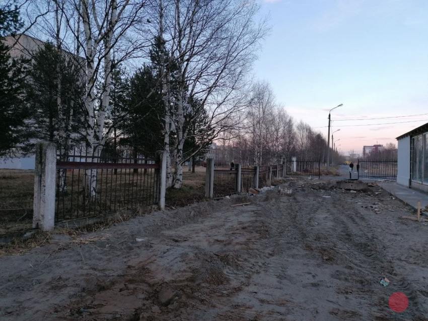 неизвестные сняли пролёты забора