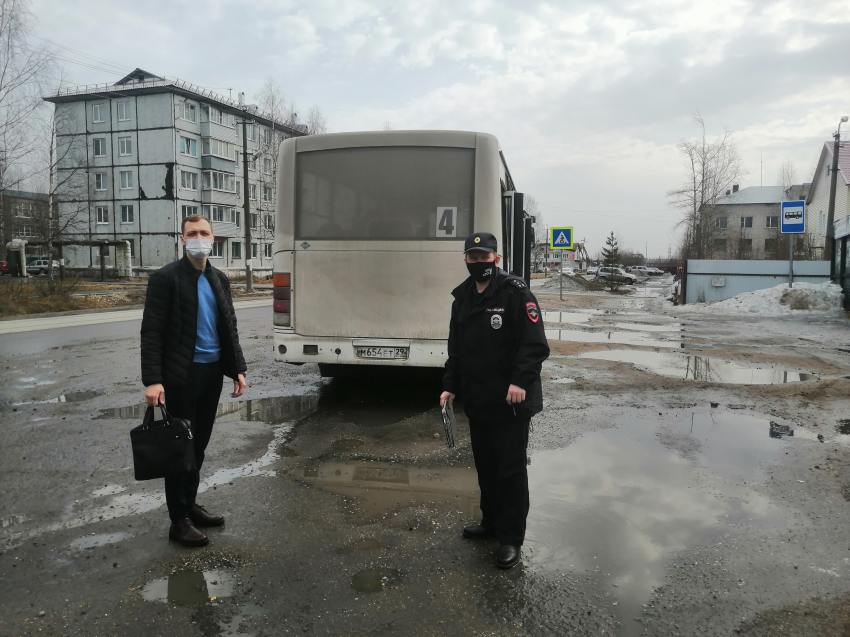 В Няндоме полицейские проверили пассажирские автобусы