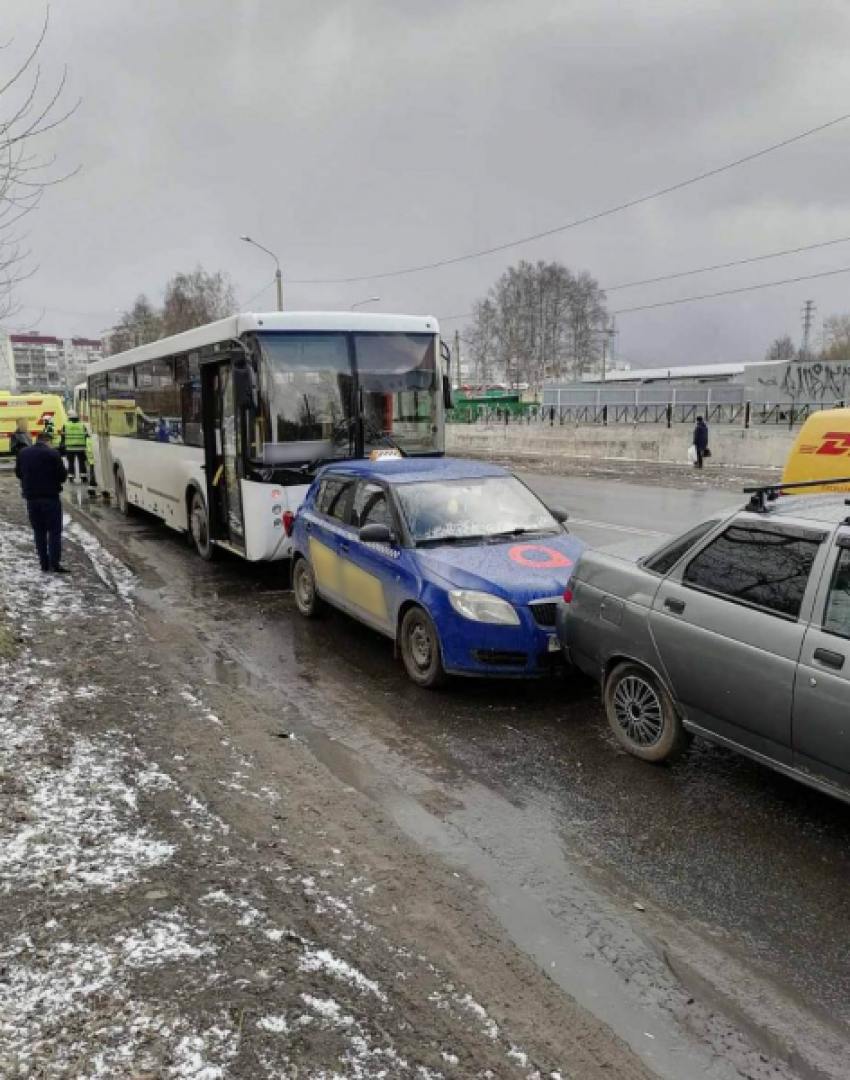 Архангельской прокуратурой проводится проверка по факту ДТП с участием пассажирских автобусов