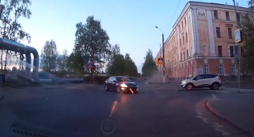 В Северодвинске в ДТП пострадал мотоциклист