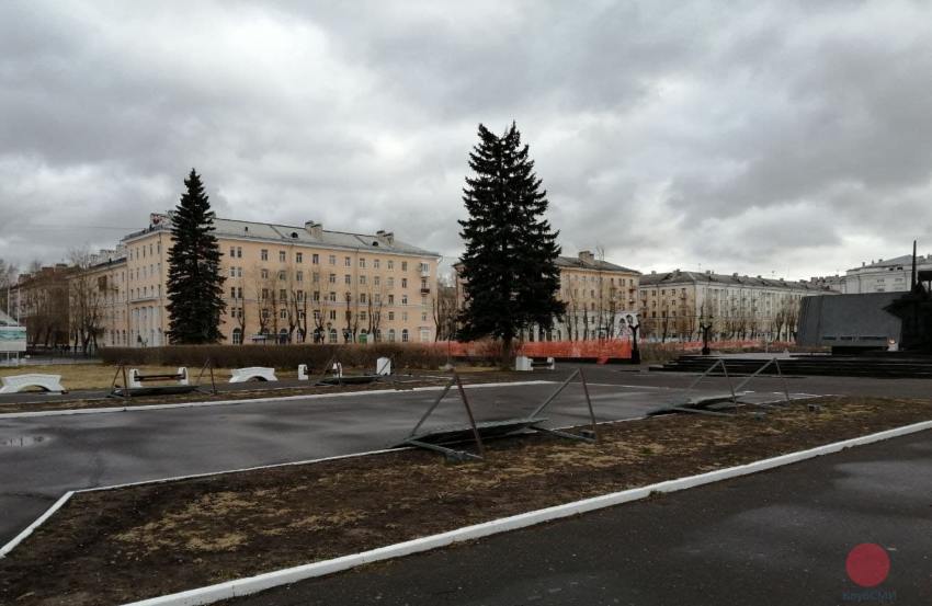 упавшие стенды