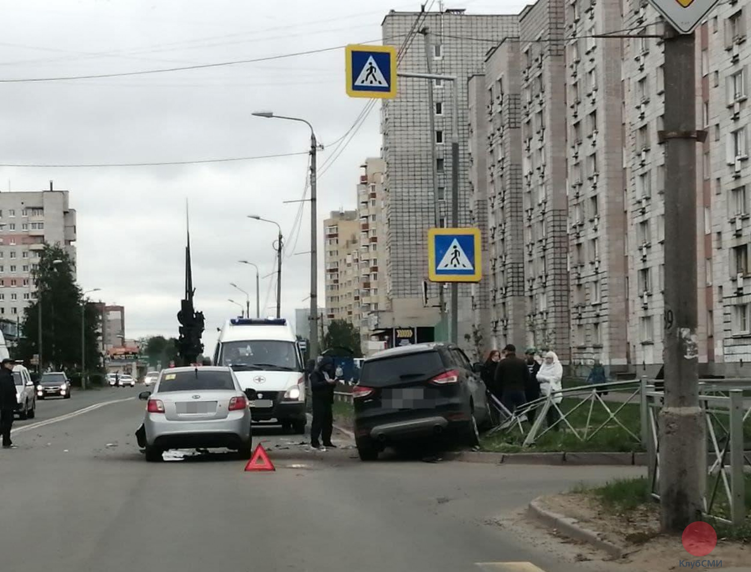 Погода в северодвинске на 2. Мост перекресток. Архангельск перекресток Ломоносова Урицкого 2013 год фото.