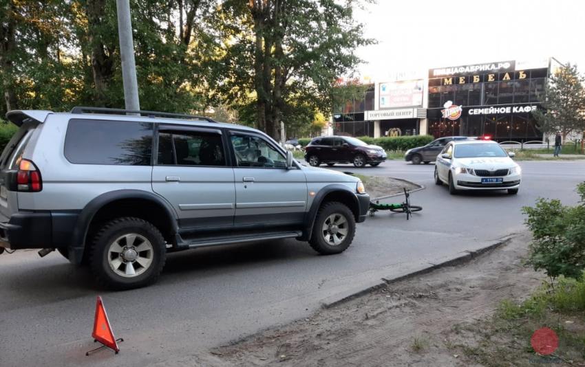 В Северодвинске водитель внедорожника сбил велосипедиста