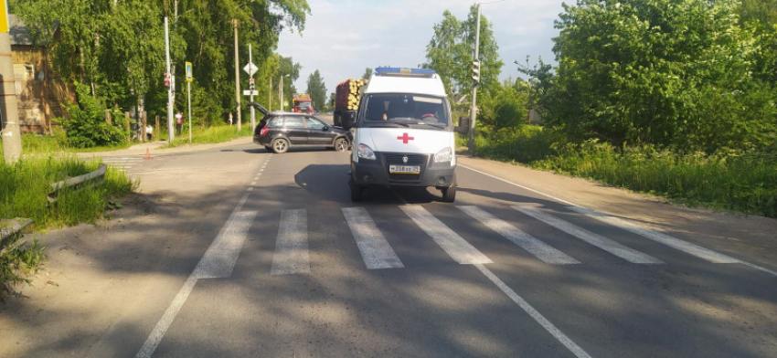 Под Котласом произошло ДТП с автомобилем скорой помощи