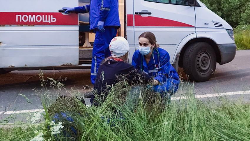 Под Архангельском водитель «Форда» улетел в кювет, пострадали 4 человека