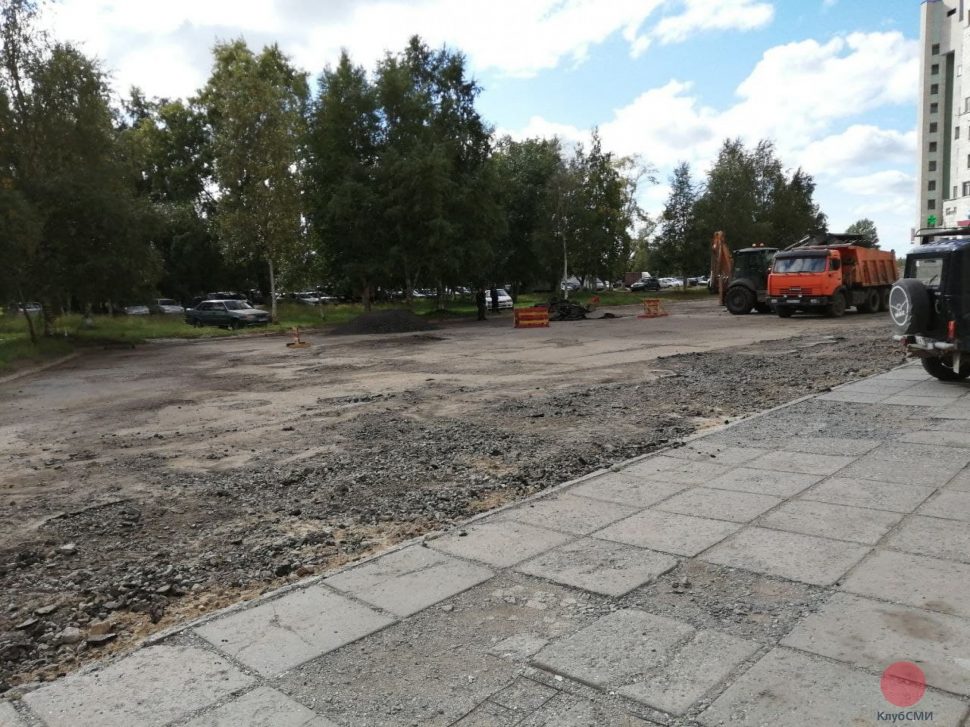 Ремонт двора Ломоносова 120 в Северодвинске затягивается