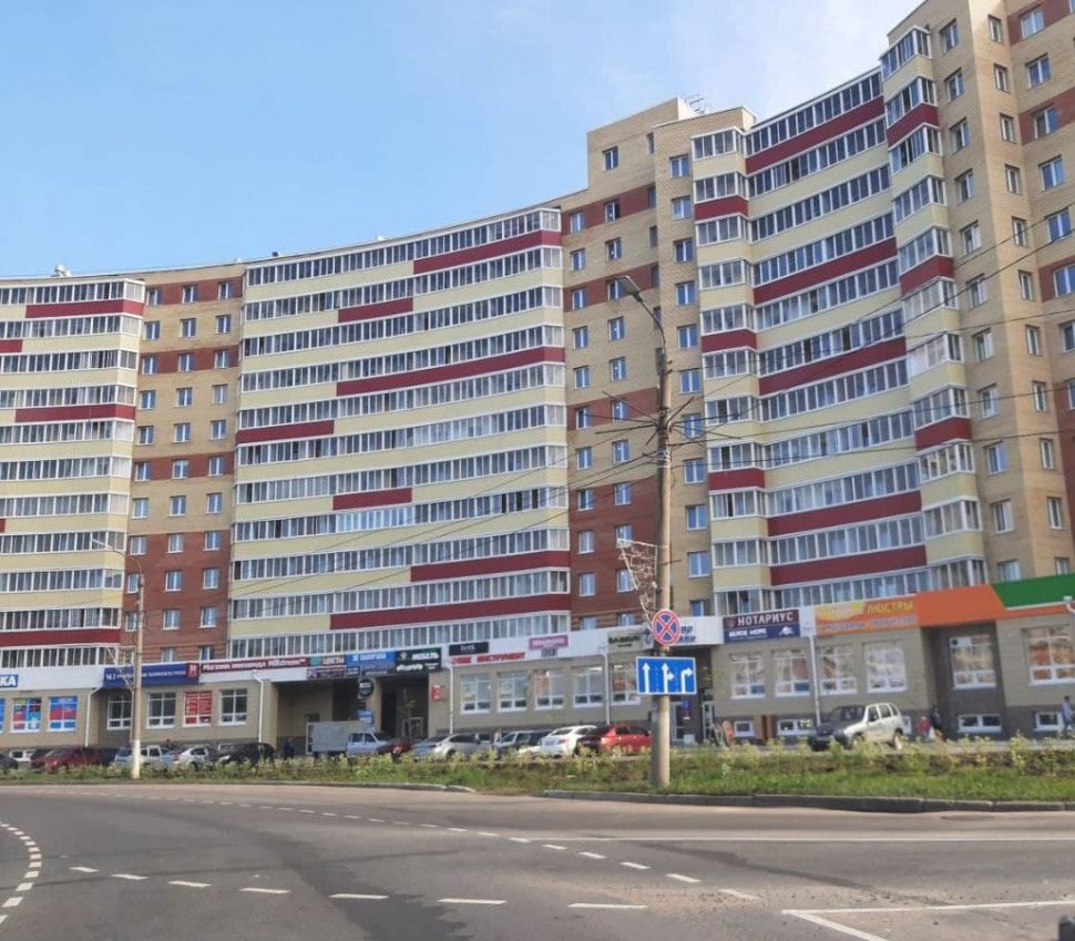 Сотрудники ДПС выявляют нарушителей на площади Пашаева в Северодвинске