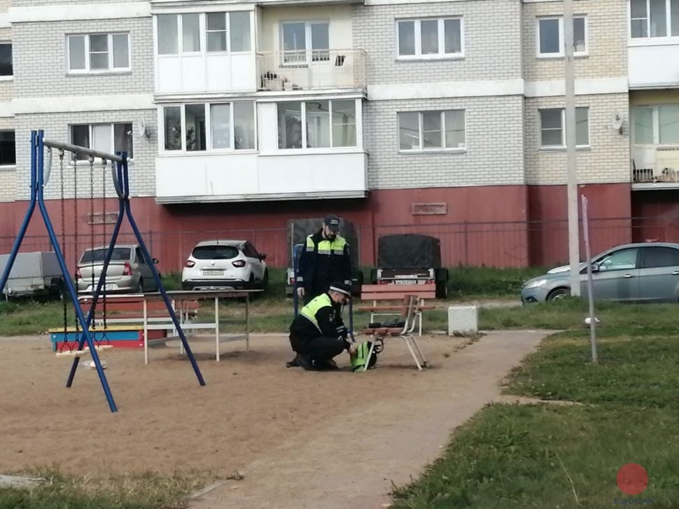 Бесхозный школьный ранец встревожил экстренные службы Северодвинска