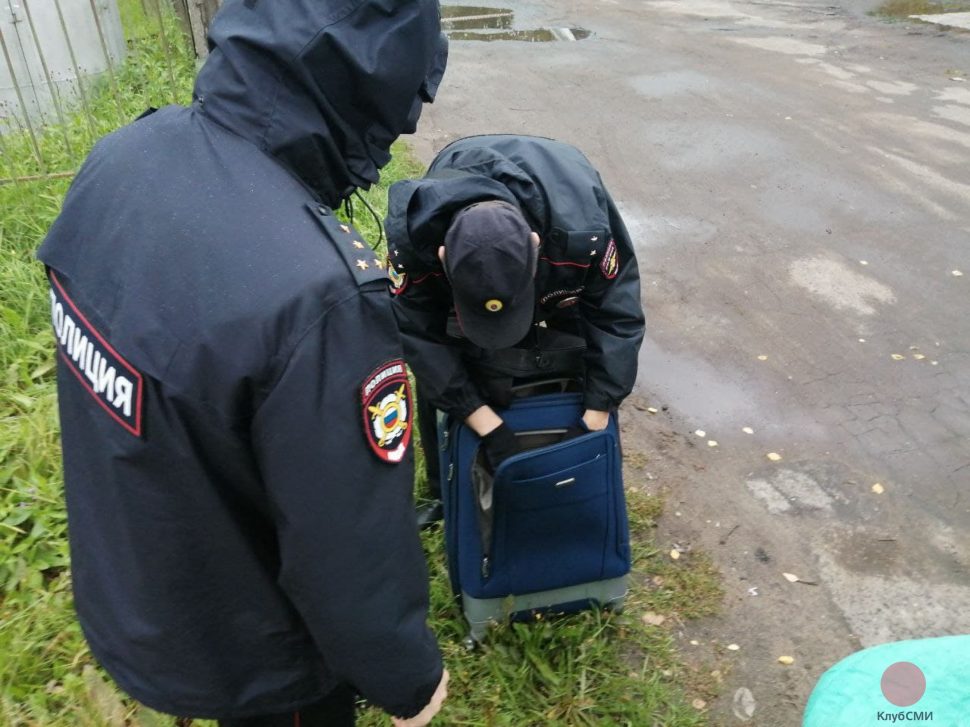 Бесхозный чемодан встревожил спецслужбы Северодвинска