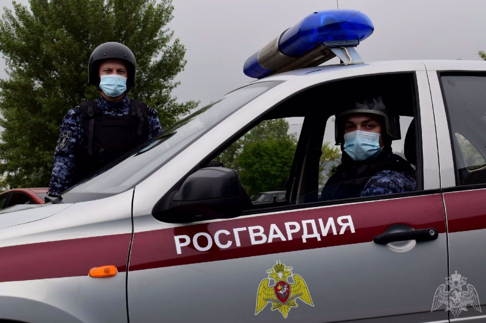 В Северодвинске росгвардейцы нашли и вернули матери потерявшегося ребёнка