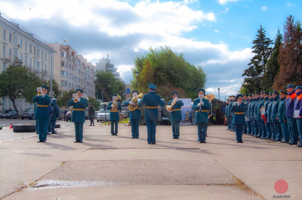 В Архангельске прошла выставка пожарно-спасательной техники