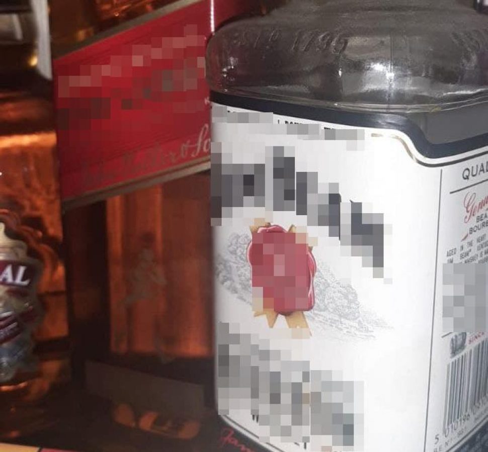 В Северодвинске задержали похитителя элитного алкоголя