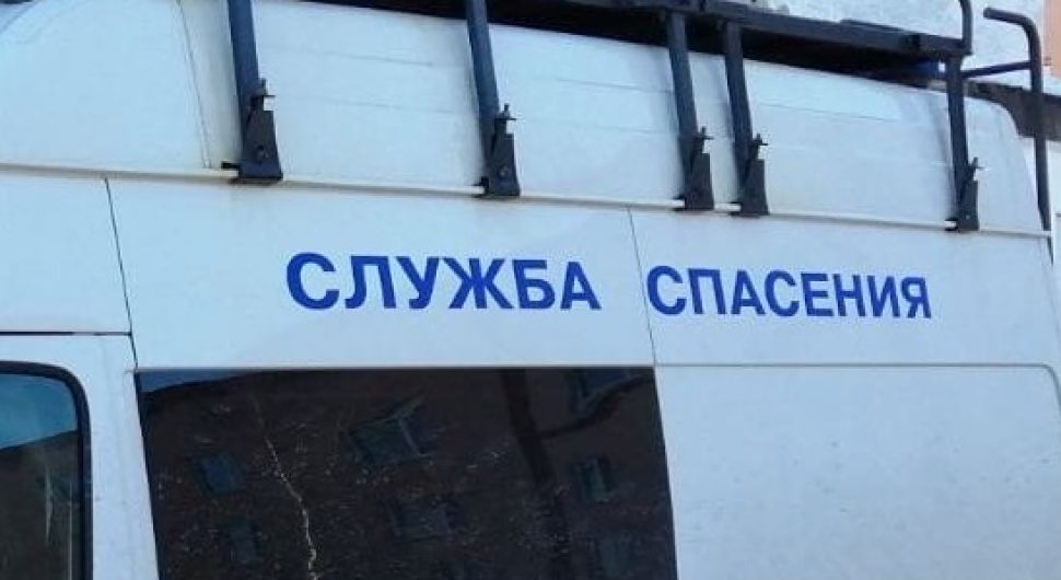 В Архангельске ребёнок провалился в колодец, катаясь с горки