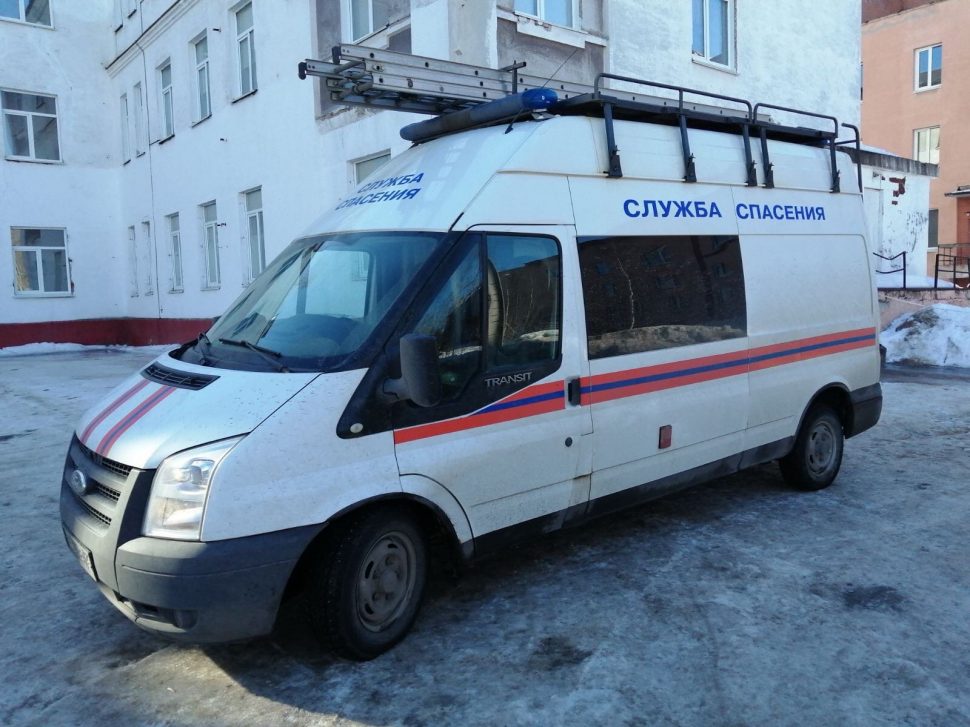 Под Северодвинском мужчина чуть не лишился руки при работе с бензопилой