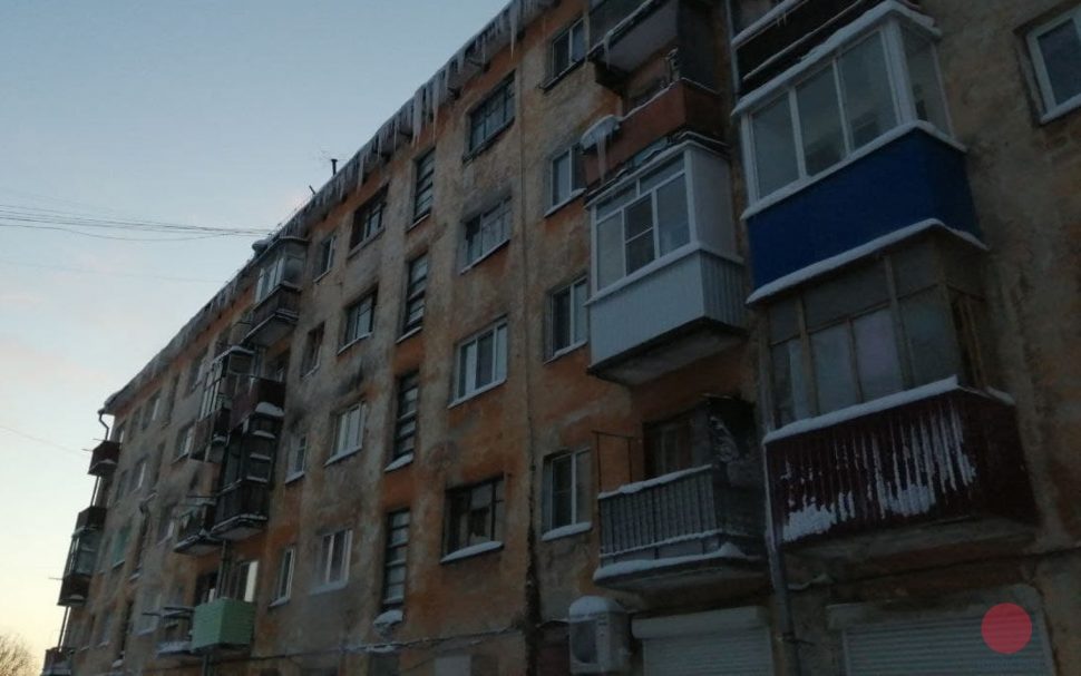 В Архангельске жители Ломоносова 16 почти неделю живут без горячей воды