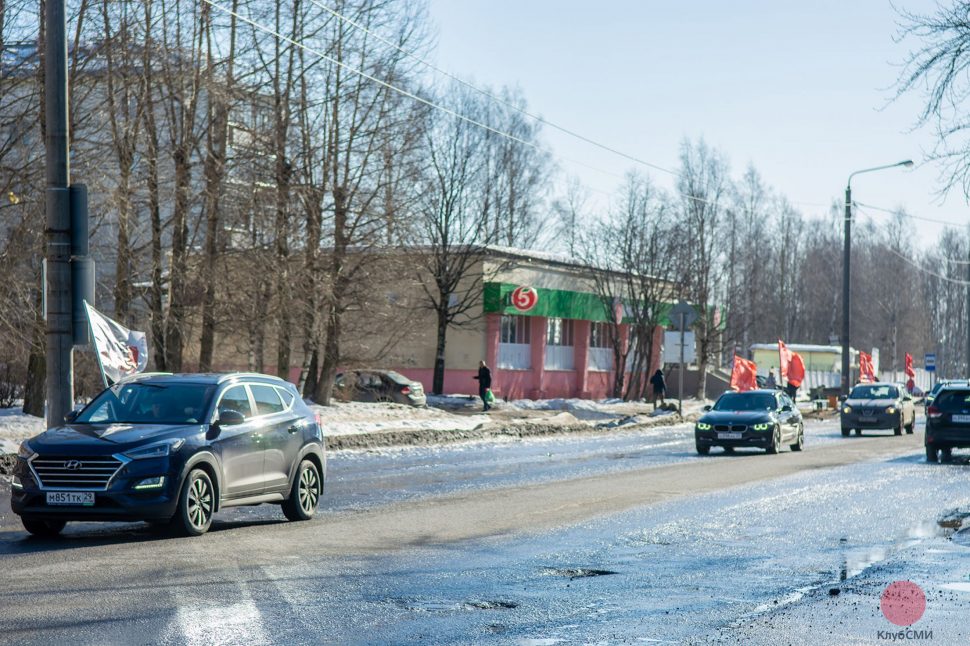 В Северодвинске прошёл автопробег, посвящённый Дню моряка-подводника