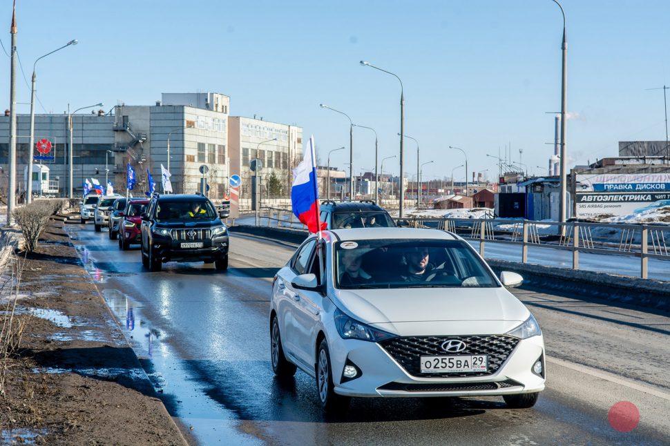 В Северодвинске прошёл автопробег, посвящённый Дню моряка-подводника