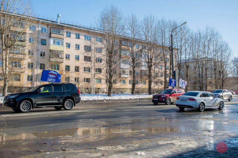 В Северодвинске прошёл автопробег, посвящённый Дню моряка-подводника