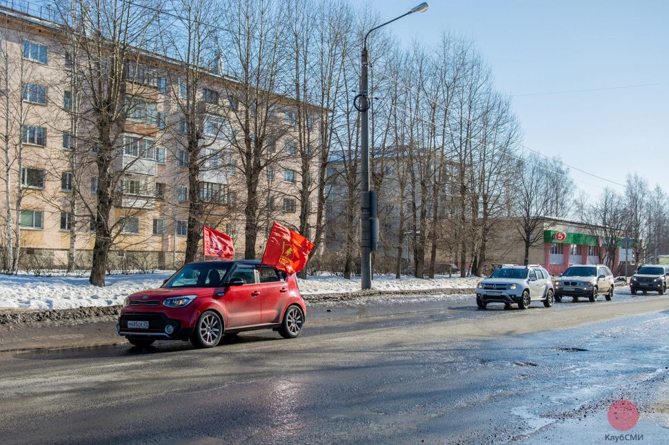 В Северодвинске прошёл автопробег, посвящённый Дню моряка-подводника