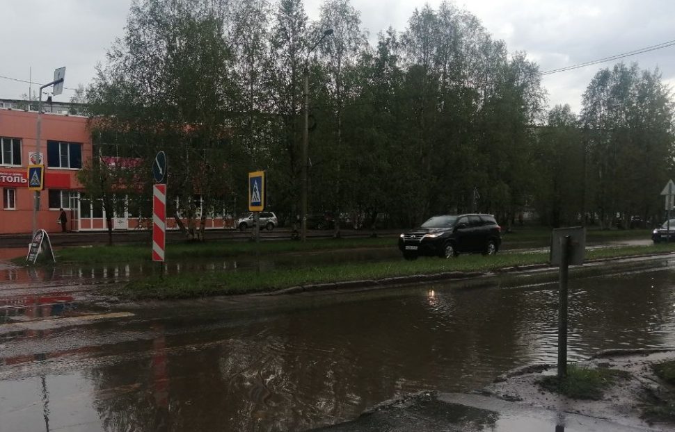 В Поморье ожидается гроза, шквалистый ветер и град