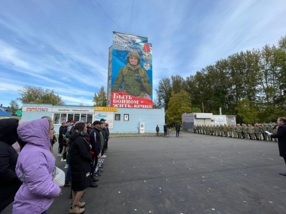 В Архангельске состоялось открытие мурала, посвященного памяти погибшего бойца Росгвардии