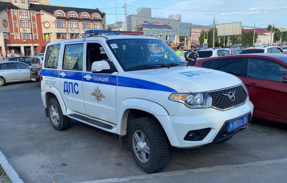 Северодвинку поймали пьяной за рулем на федеральной трассе