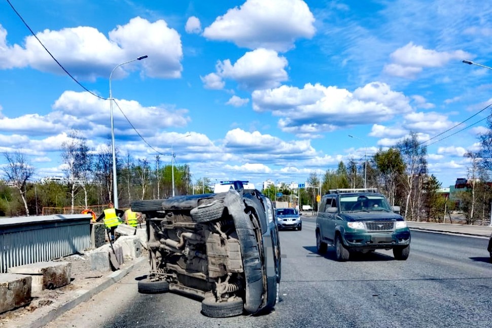 В Архангельске сотрудники Росгвардии помогли отцу с ребенком, пострадавшим в дорожной аварии