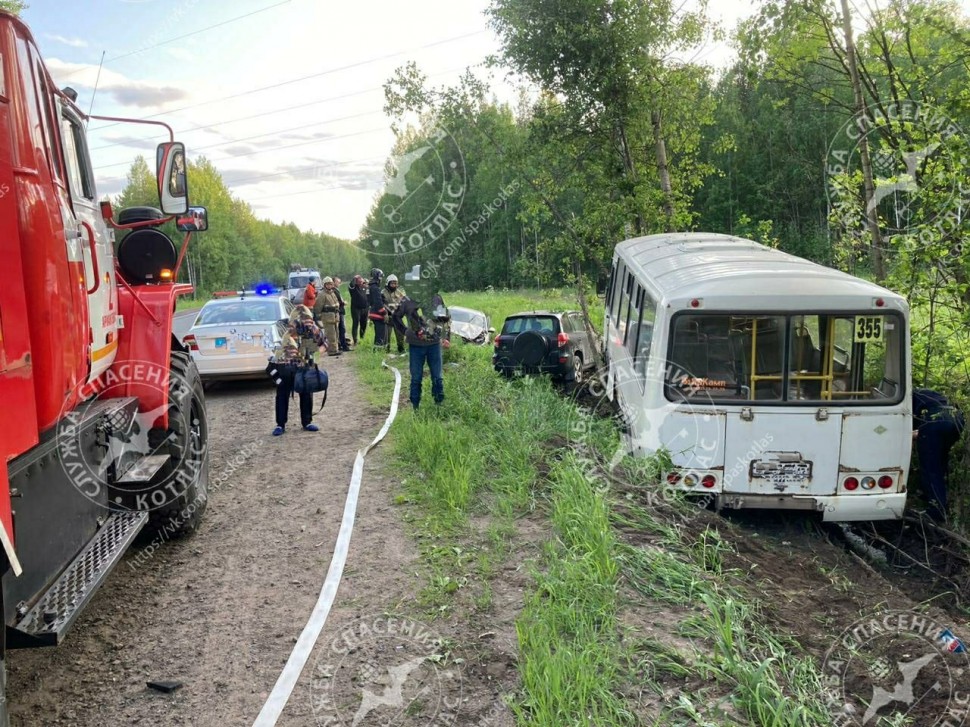 Под Котласом произошло ДТП с участием рейсового автобуса