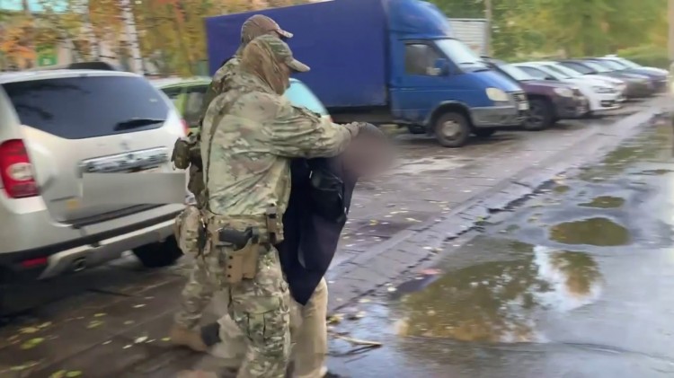 Житель г. Северодвинска подозревается в финансировании деятельности экстремистской организации. 