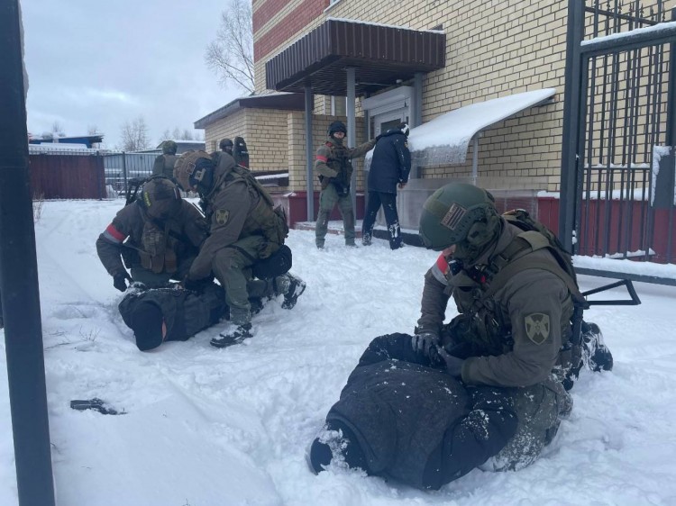 В Поморье сотрудники спецподразделений Росгвардии приняли участие в тренировке по антитеррористической защищенности