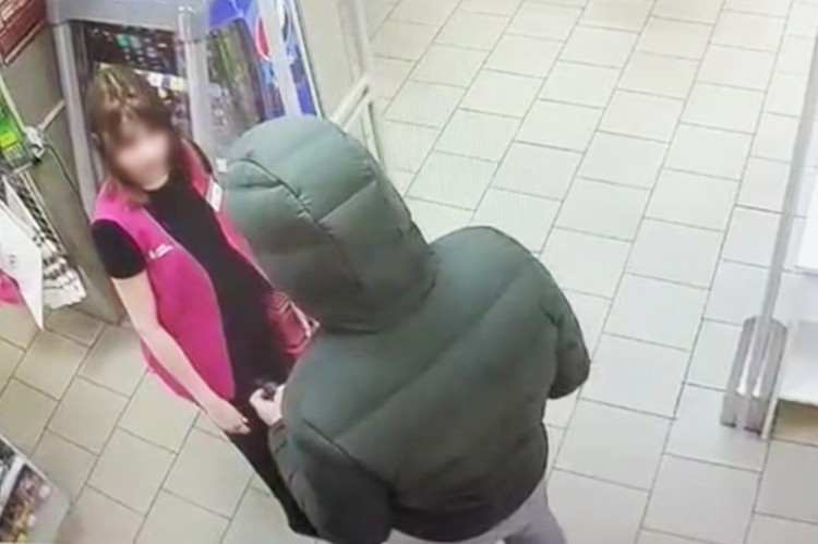Северодвинские полицейские задержали вора дорогого парфюма