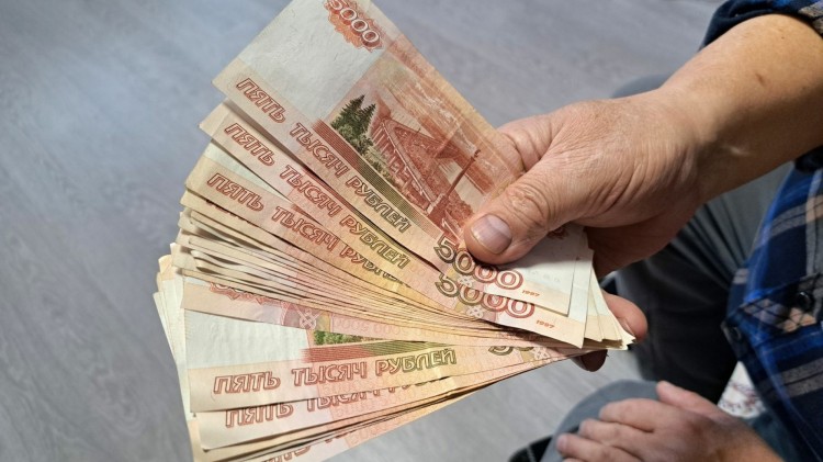 Жительница Пинежского района сохранила средства благодаря неравнодушию работников банка