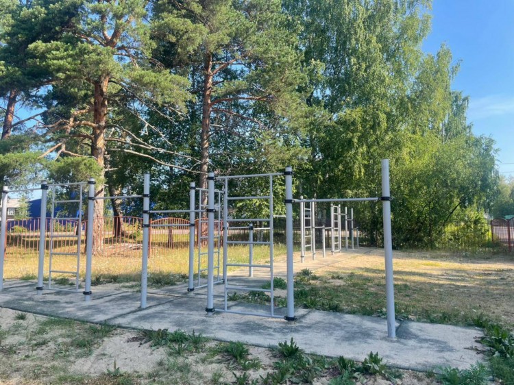 Прокурорами выявлены нарушения при эксплуатации более 100 игровых и спортивных площадок