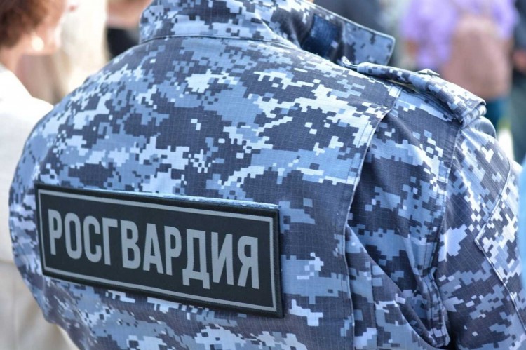 В Архангельске патруль Росгвардии спас накопления пенсионерки