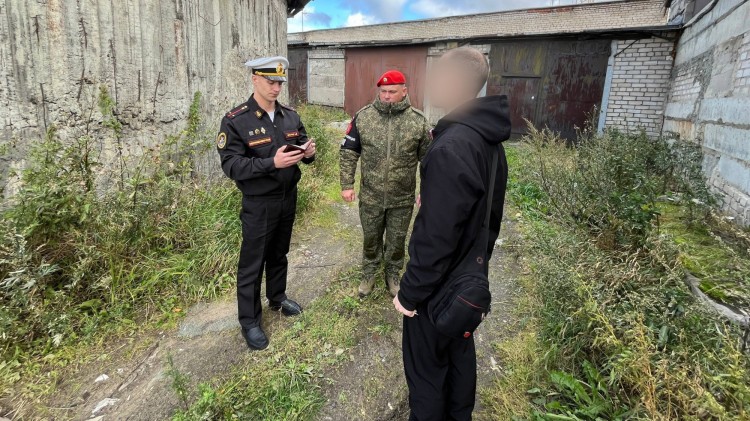 Военные следователи провели в Северодвинске рейд по выявлению натурализованных граждан, не вставших на воинский учет