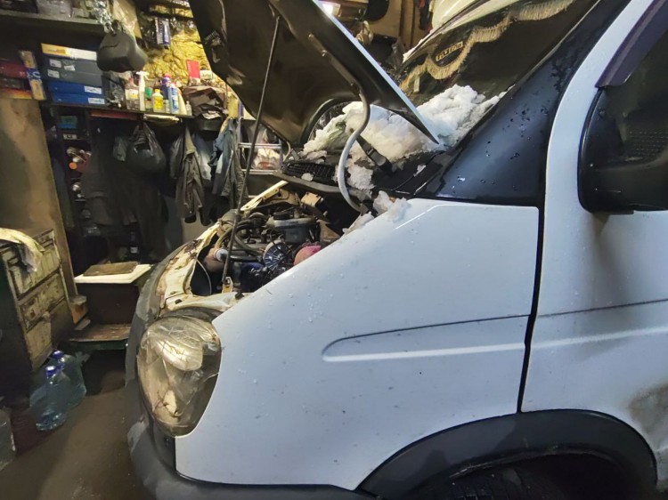 В Архангельске мужчину придавило грузовиком