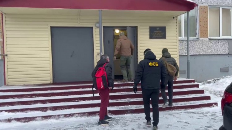 В Архангельске бывший исполняющий обязанности директора государственного бюджетного учреждения предстанет перед судом по обвинению в злоупотреблении должностными полномочиями