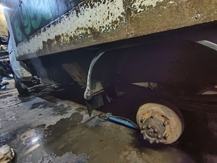 В Архангельске мужчину придавило грузовиком