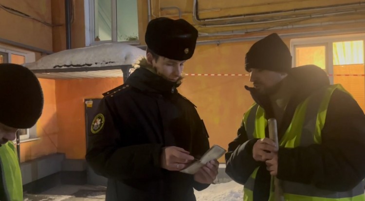 В Мурманске провели рейд по выявлению натурализованных граждан, не вставших на воинский учет