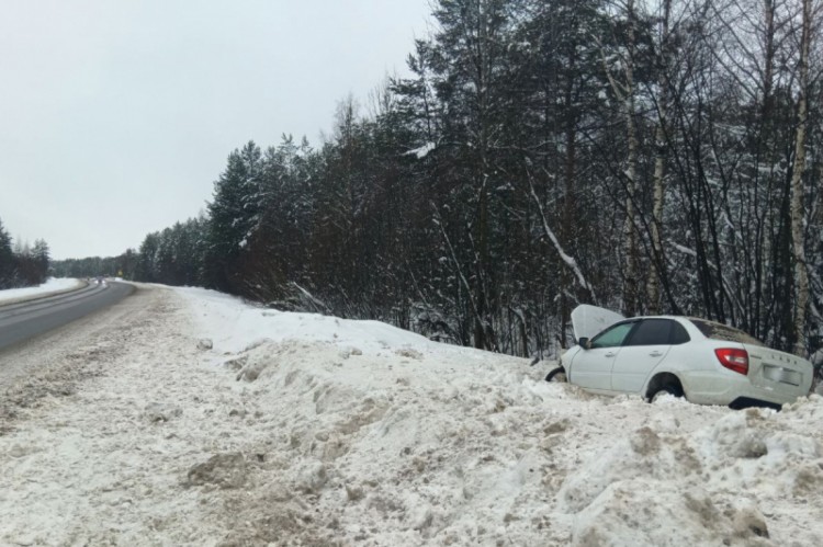 В Коряжме по вине пьяной автоледи пострадала 17-летняя девушка